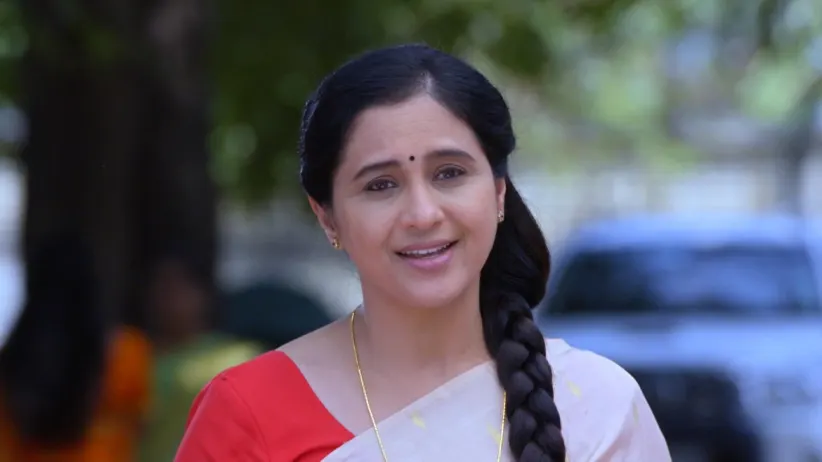 Lakshmi Convinces Trivenkitam