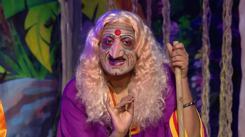 A scene from the play 'Albatya Galbatya’ - Zee Natya Gaurav Puraskar 2020