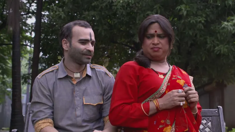 Amma fixes Neetu and Mangal Singh’s alliance - Happu Ki Ultan Paltan