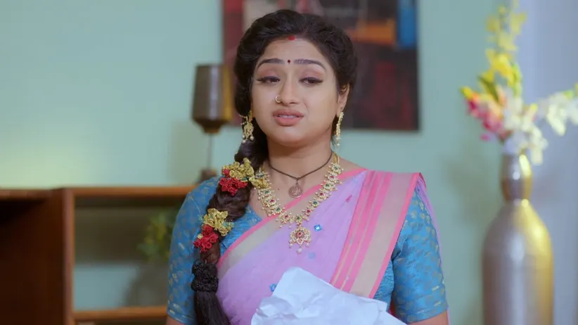 Jasmine makes Vishal scold Nayani - Trinayani