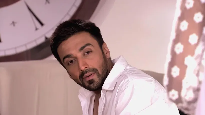 Raghav confesses his feelings to Kalpi - Ek Mutthi Aasmaan