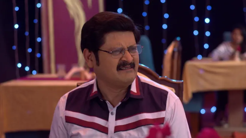 Tiwari's employees go on a strike - Bhabi Ji Ghar Par Hai