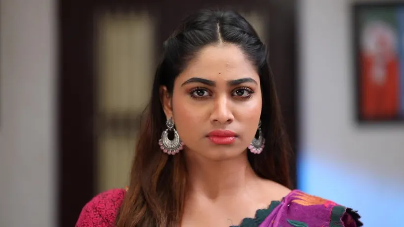 Chintamani confuses Anuradha - Rettai Roja