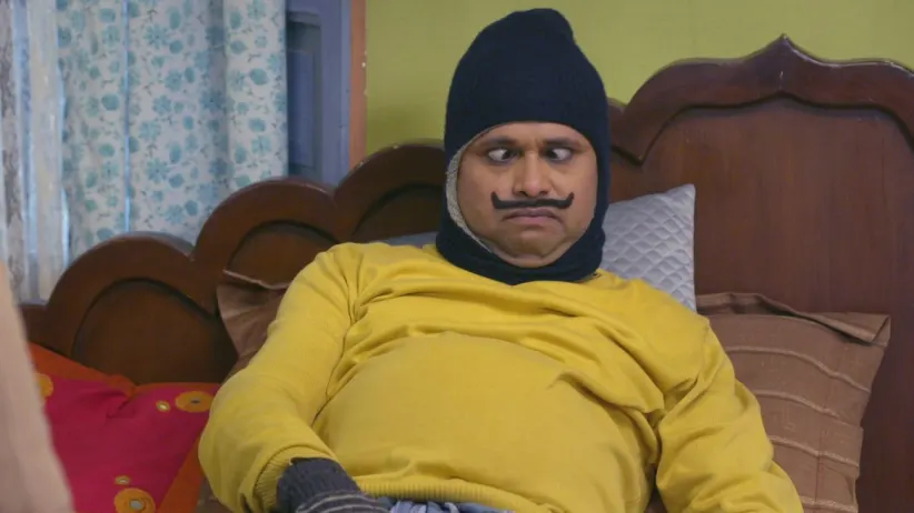 Happu pretends to be Micchu Phupha - Happu Ki Ultan Paltan