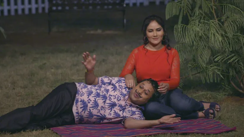 हप्पू ने राजेश को अम्मा के नाटक के बारे में बताया - हप्पू की उलटन पलटन