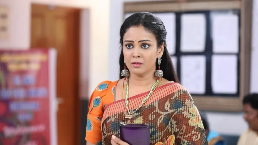 Sanjeev gets into trouble - Rettai Roja