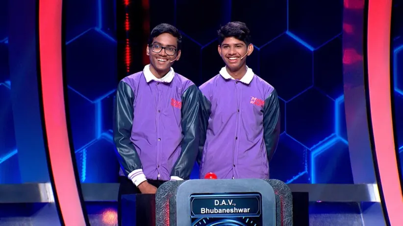 The four teams go head-to-head - Mind Wars