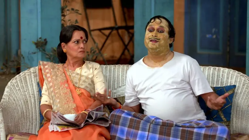 Amma asks Happu for a smartphone - Happu Ki Ultan Paltan