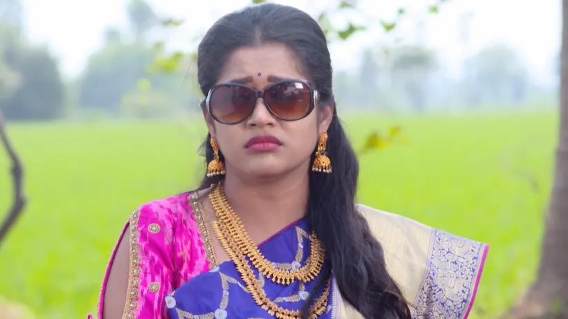 Lokeshwari gets into trouble - Gundamma Katha