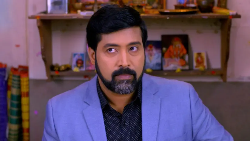 Pushpa brings Neil home - Neethane Enthan Ponvasantham
