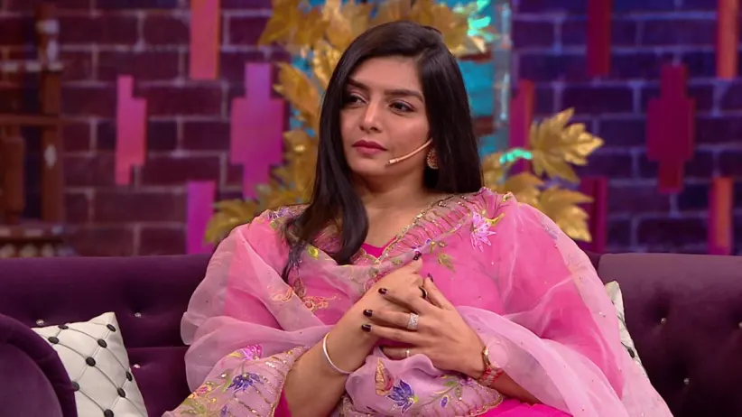 Singer Rupinder Handa graces the show - Hasseyan Da Halla