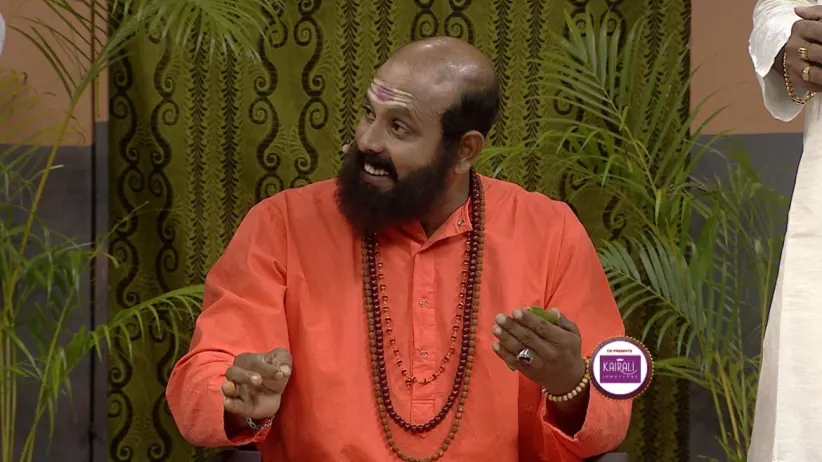 Jayachandran Thonakkal leaves the audience in splits - Funny Nights