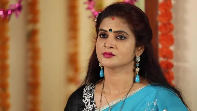 Ramachandran confronts Anuradha - Rettai Roja