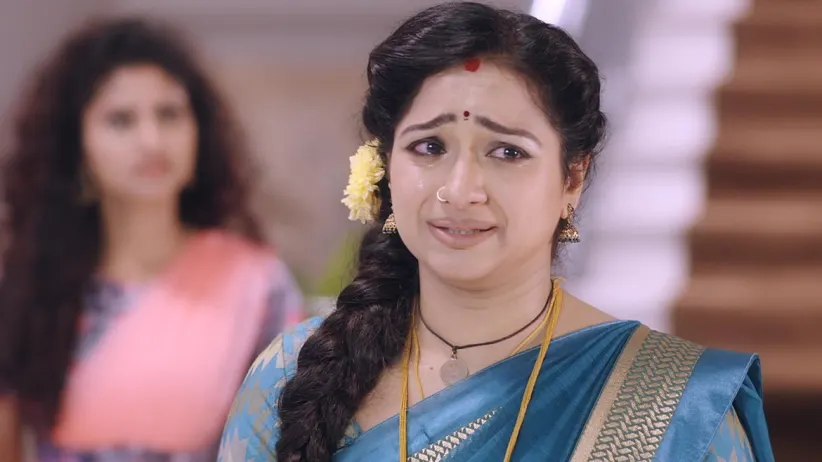 Tilottama drinks the poisoned milk - Trinayani
