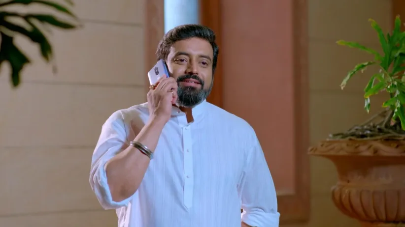 Aryavardhan sings Anu's praises - Jothe Jotheyali