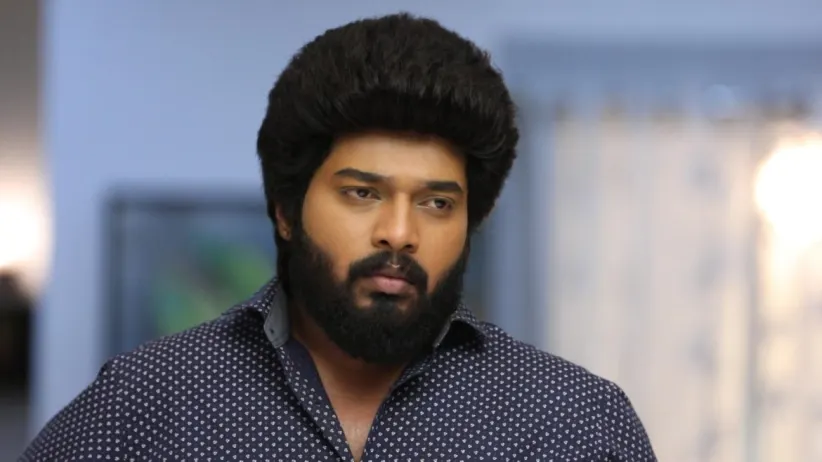 Vadivel learns about Adithya and Parvathy - Sembaruthi