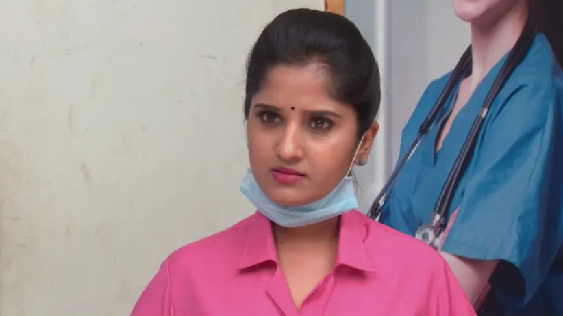 Nitya disguises as a nurse - Kalyana Vaibhogam