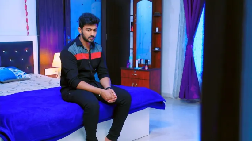 Ramesh is shocked on seeing Ambika