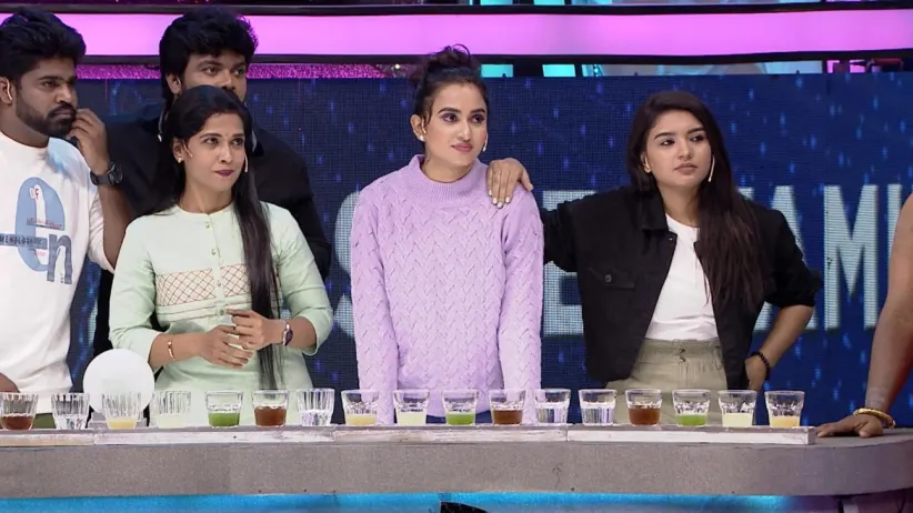 Reshma and Shabana compete with each other - Zee Super Family