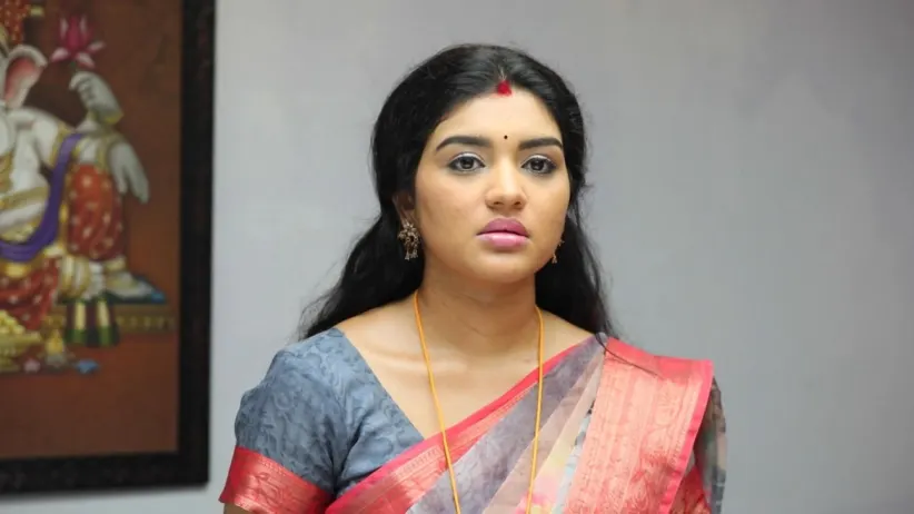 Aishwarya’s request to Parvathy - Sembaruthi