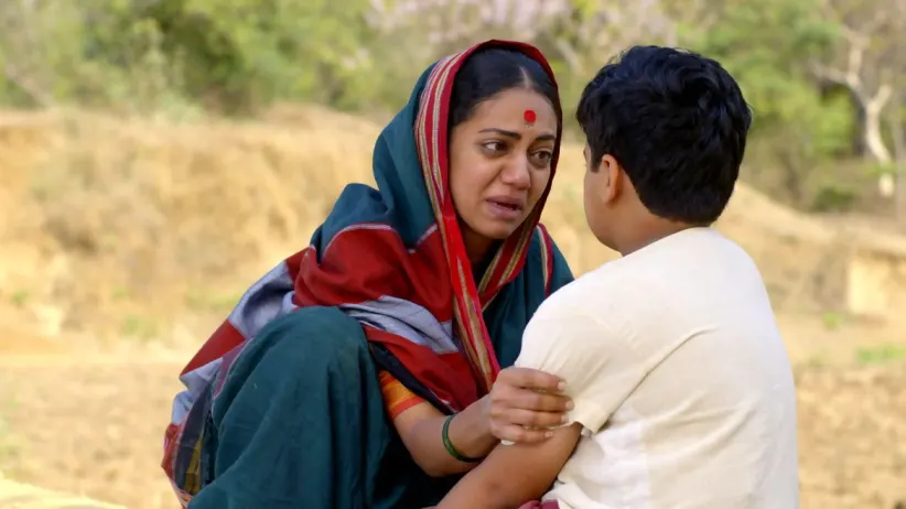 Bhim and Anand refuse to give the jewellery