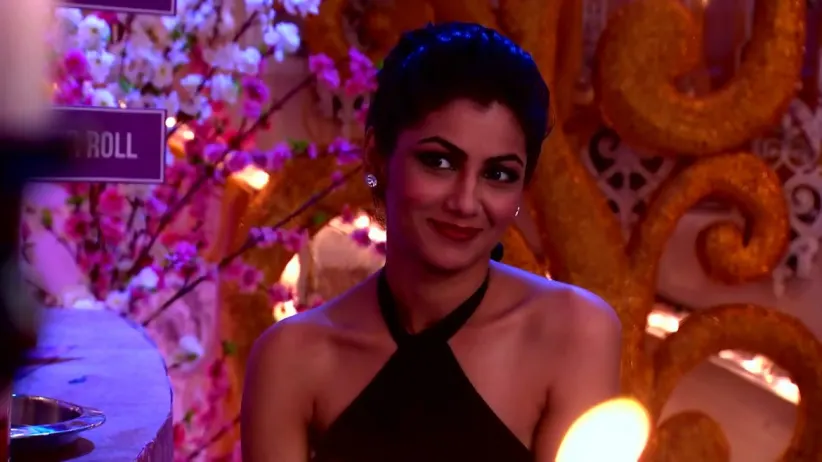 A Disguised Nikhil Meets Priya