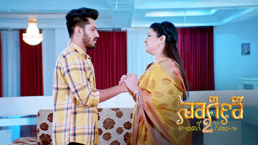 Damayanti feeds Trishul - Naagini 2