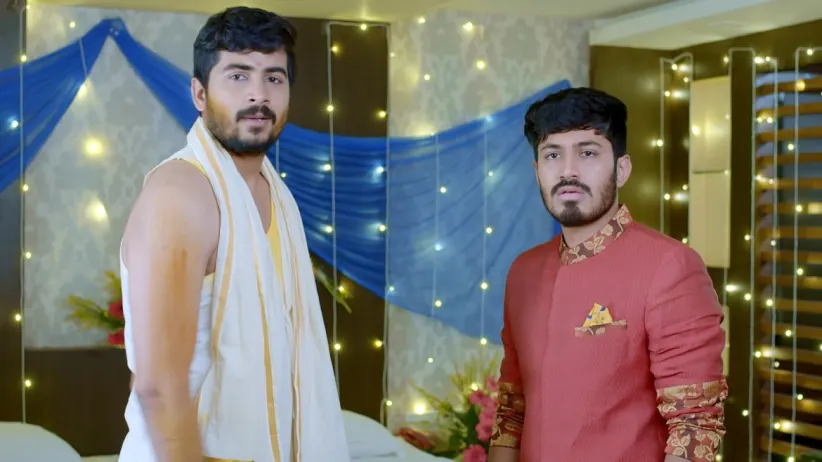 Trishul's confidence worries Trivikram - Naagini 2