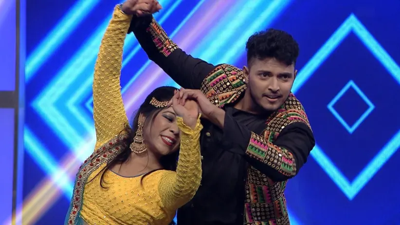 Sabita-Kabir's mesemerising duet act - Dance Jodi Dance