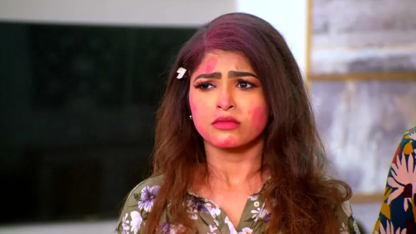 Hasini Pulls up a Prank