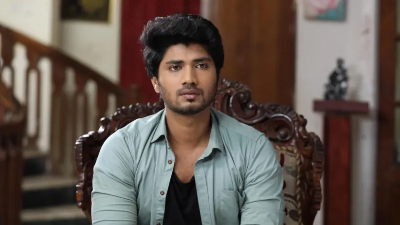 Sreeja warns the imposter - Rettai Roja