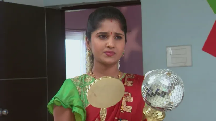 Nithya creates a scene - Kalyana Vaibhogam