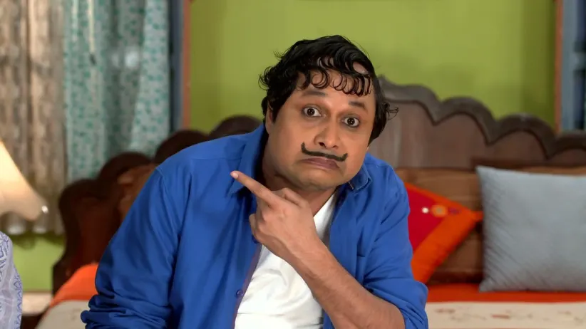 Resham Pal gets robbed! - Happu Ki Ultan Paltan