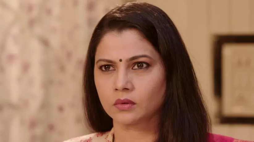 Aditya lashes out at Sharmila - Majha Hoshil Na