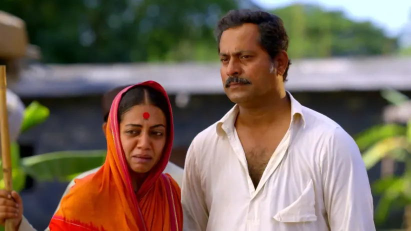 Bala gets the widowed girl home