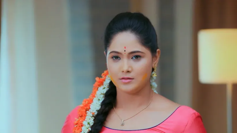 Aditya gets angry by Damini's behaviour - Paaru