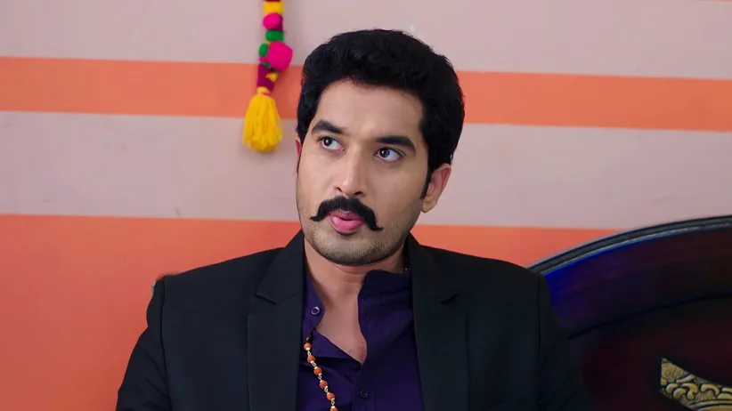 Bhanu brings snacks for AJ