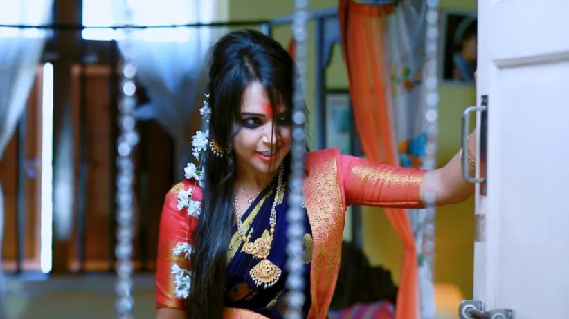 Amulya Scares the Suitor