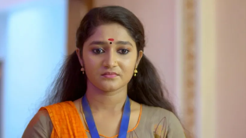 Sahadevan shuns Sudarshanan - Neeyum Njanum