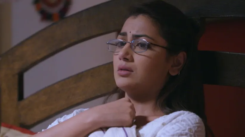Priyanka Reads the Newspaper - Iniya Iru Malargal