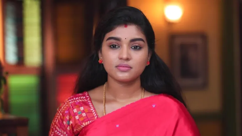 Parvathy reassures Aishwarya - Sembaruthi