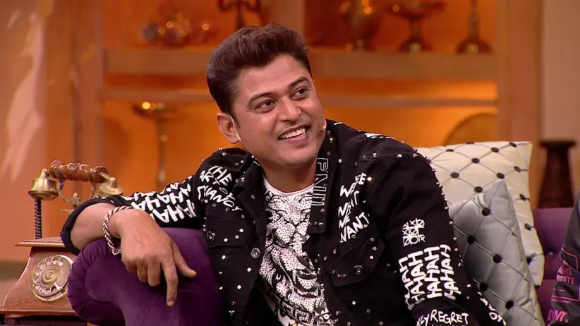 Feroz Khan and Saaz sing popular numbers
