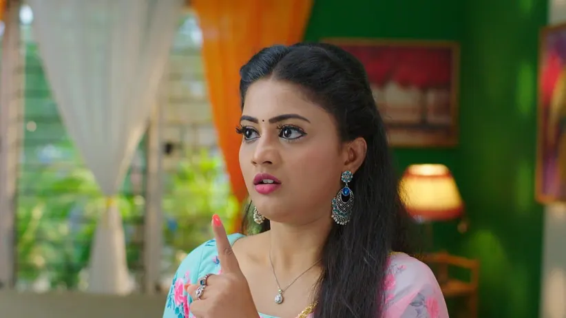 Bhanu learns Badri’s truth - Hitler Gari Pellam
