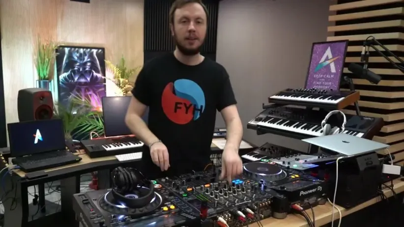 Andrew Rayel - Sunburn at Home