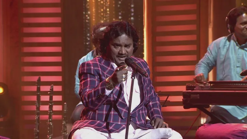 Anand Shinde performs a Qawali