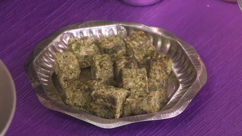 Kothimbir Wadi' and 'Bombil Fry' - Aamhi Saare Khavayye