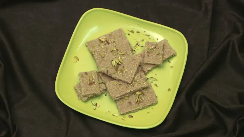 Ching's Paneer Chilly and Tilacha Gajak - Aamhi Saare Khavayye