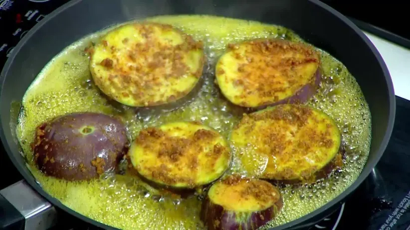 Shreerupa cooks ‘Chal Postor Beguni’ - Rannaghar