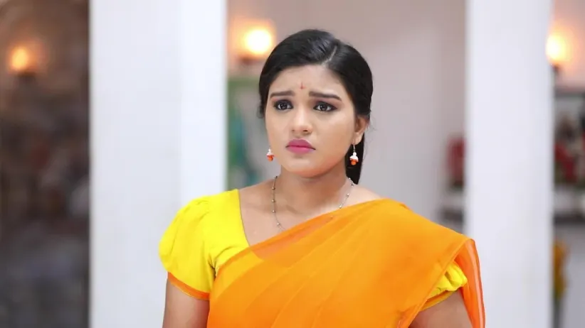 Aadithya saves the drunken Guru from public! - Sembarathi - Episode 250 - Full Episode