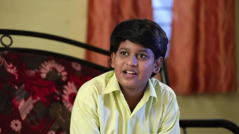 Aadithya and Parvathy spend hours talking over the phone! - Sembarathi - Episode 270 - Full Episode